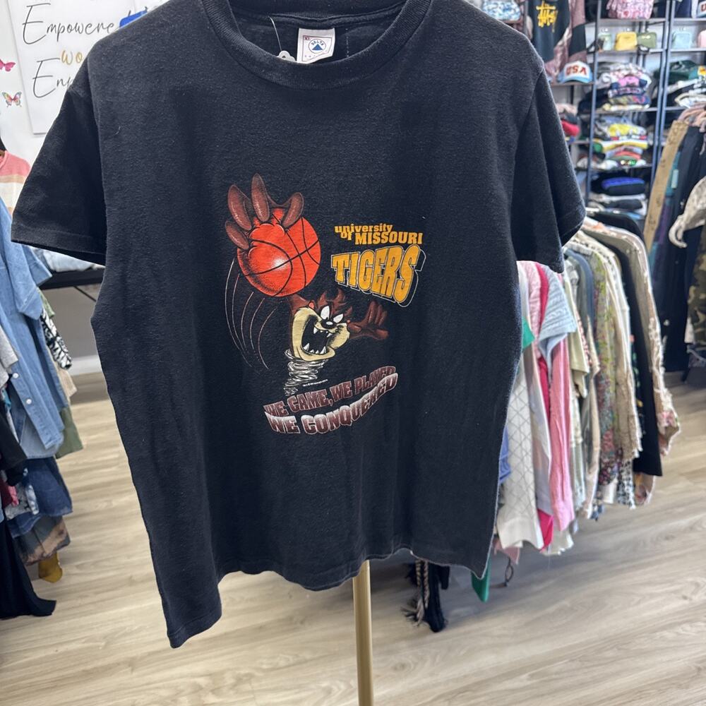 Vtg 1996 Mizzou Tigers Taz T Shirt Looney Tunes Missouri 90s 21”p2p 25” Long